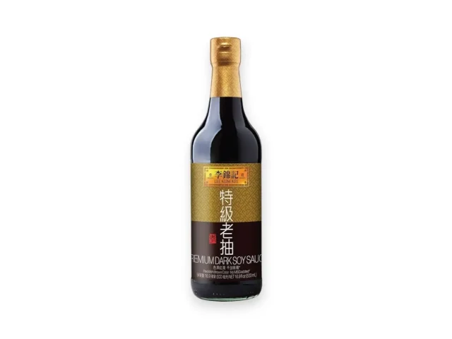 Lee Kum Kee tmav&aacute; superpr&eacute;miov&aacute; sojov&aacute; om&aacute;čka 500 ml &ndash; Sambalshop